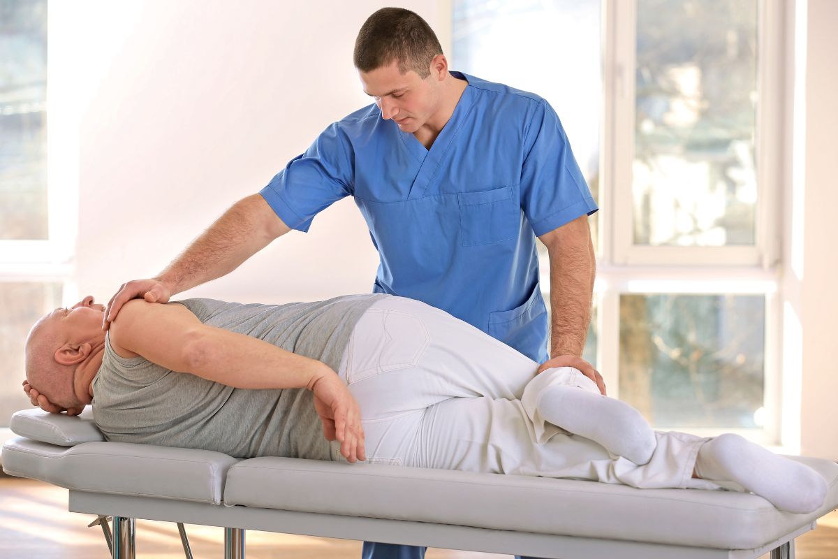 Lee más sobre el artículo Fisioterapia preventiva en personas mayores Madrid